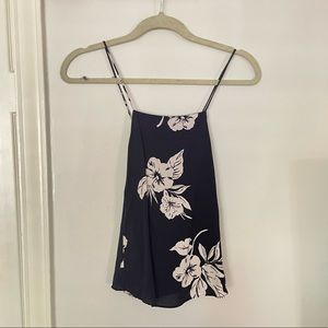 By Together flowy cross back top floral M